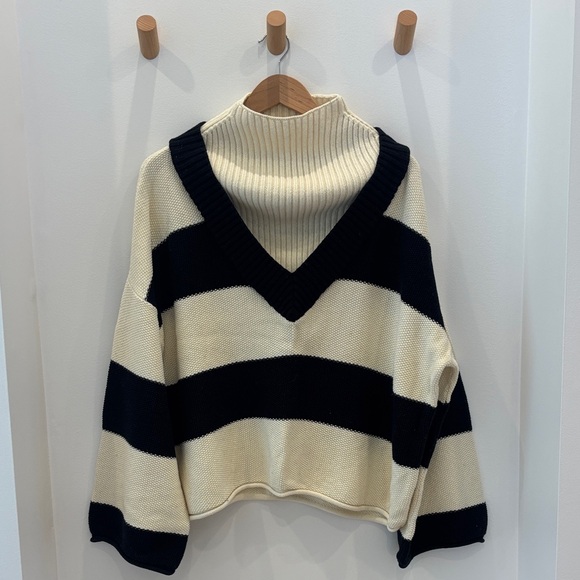 Victor Glemaud Sweaters - Designer Victor Glemaud Black & Cream Striped Cropped Knit Sweater